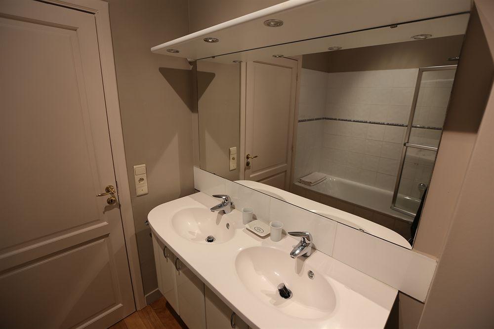 B&B Villa Leopoldine Brussels Guesthouse Иксел Екстериор снимка